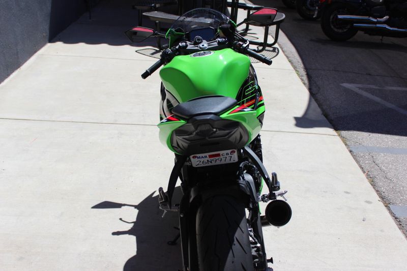 2024 Kawasaki Ninja ZX-6R ABS Image 5