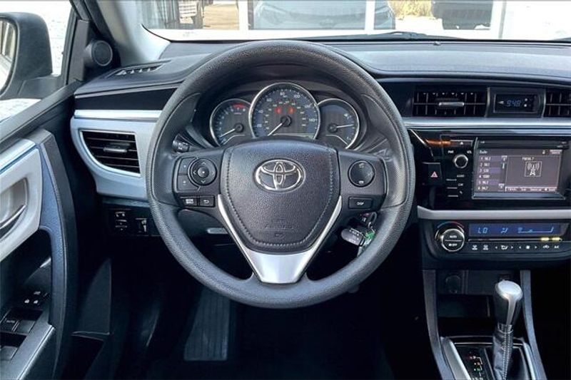 2016 Toyota Corolla LEImage 4