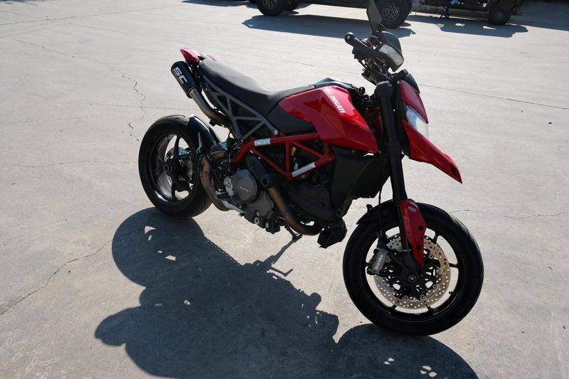 USED 2021 DUCATI HYPERMOTARD 950 Image 1