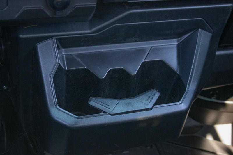 NEW 2026 CAN-AM DEFENDER PRO LIMITED CAB HD10 Image 29