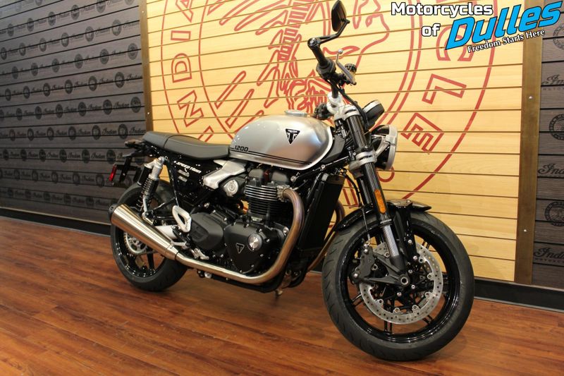 New 2025 Triumph Speed Twin 1200 Image 2