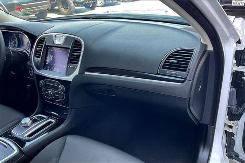 Used 2023 Chrysler 300 TouringImage 16