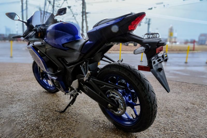 2025 Yamaha YZFR3 ABS TEAM BLUEImage 12