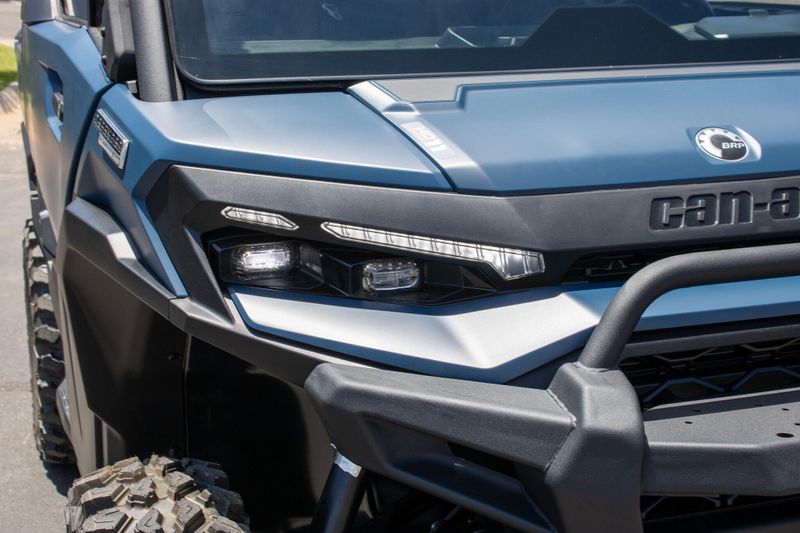 NEW 2026 CAN-AM DEFENDER LIMITED CAB HD11 Image 10