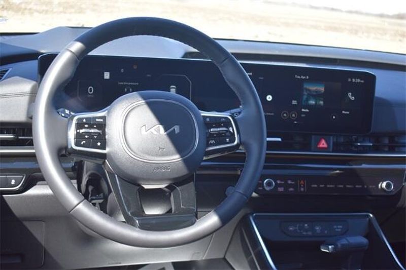 New 2025 Kia Carnival SX PrestigeImage 23