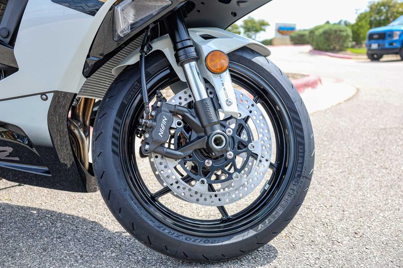NEW 2026 KAWASAKI NINJA ZX6R ABS Image 9