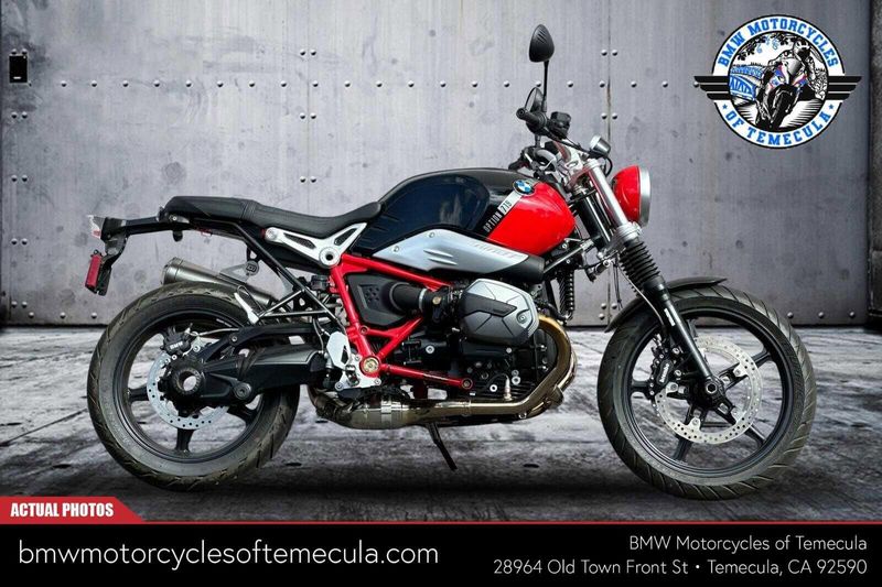 2022 BMW R NINET SCRAMBLER  in a OPTION 719 BLACK STORM METALLIC AND RACING RED exterior color. BMW Motorcycles of Temecula – Southern California (951) 506-6903 bmwmotorcyclesoftemecula.com 