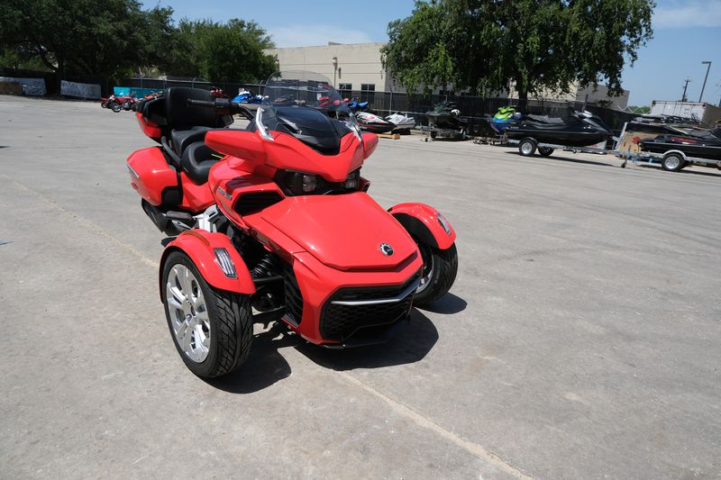 2024 Can-Am SPYDER F3 LIMITED PLASMA REDImage 5