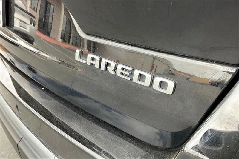 2023 Jeep Grand Cherokee LaredoImage 31