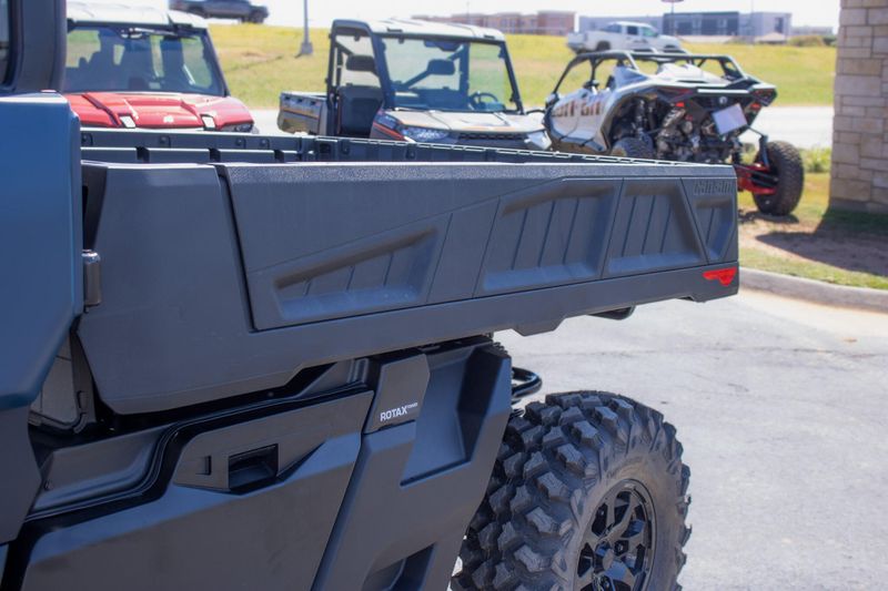 NEW 2026 CAN-AM DEFENDER PRO LIMITED CAB HD10 Image 16