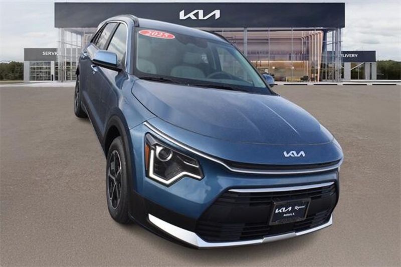 2025 Kia Niro EXImage 9