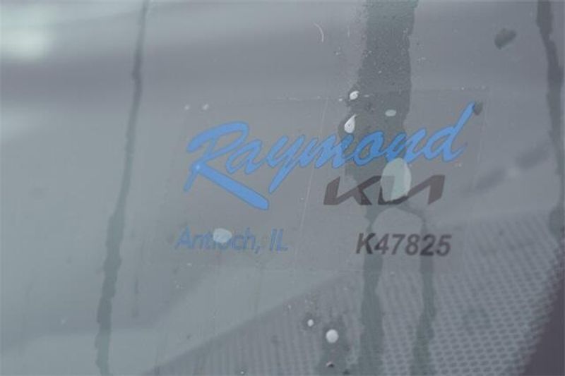 New 2025 Kia Sorento EXImage 37