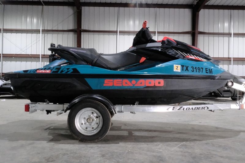 2018 SEADOO WAKE 155  in a BLUE exterior color. Family PowerSports (877) 886-1997 familypowersports.com 