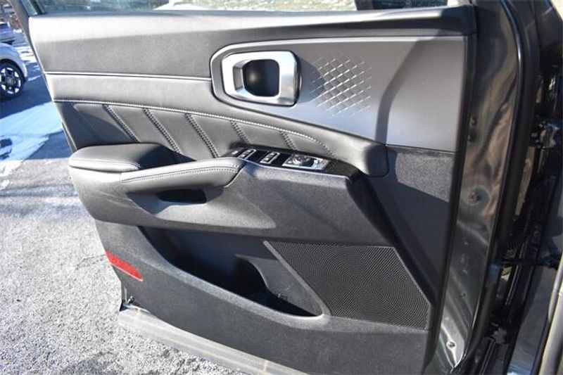 2025 Kia Sorento SXImage 33
