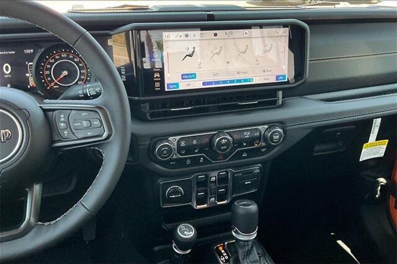 2025 Jeep Gladiator High Tide 4x4Image 5
