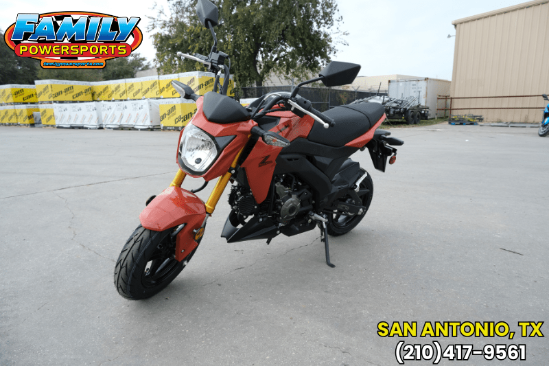 2025 Kawasaki Z125 PRO PEARL LAVA ORANGEImage 1