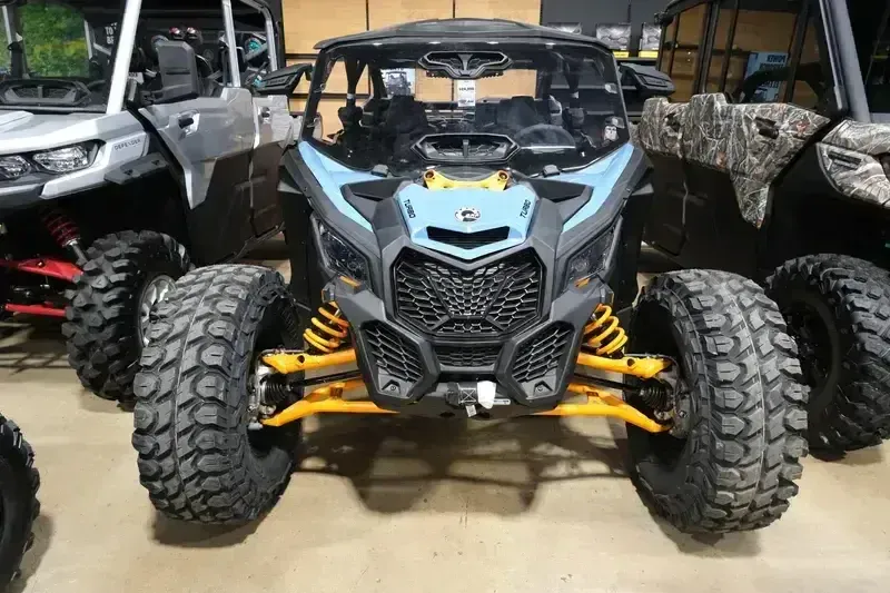 2025 Can-Am MAVERICK X3 MAX DS TURBO SCANDI BLUE AND ORANGE CRUSHImage 3