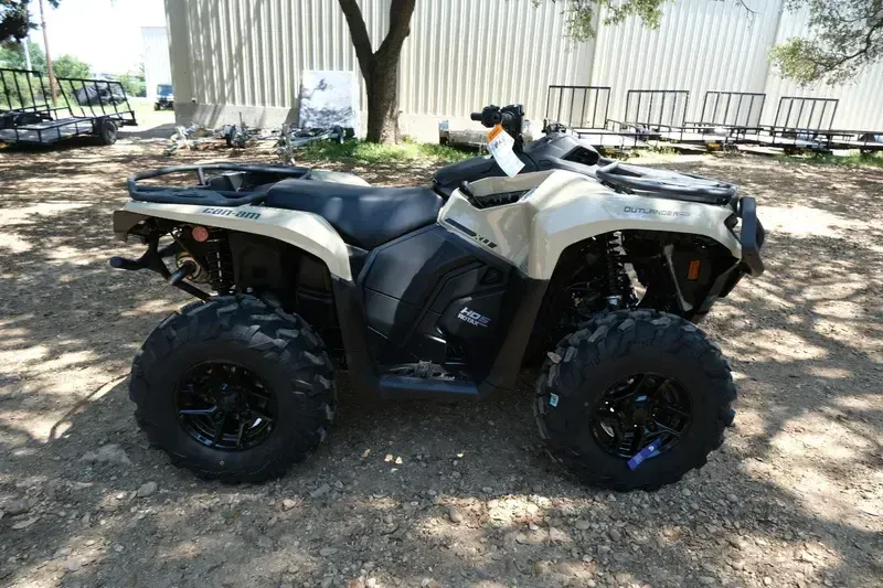 2025 Can-Am OUTLANDER PRO XU HD5 DESERT TANImage 13