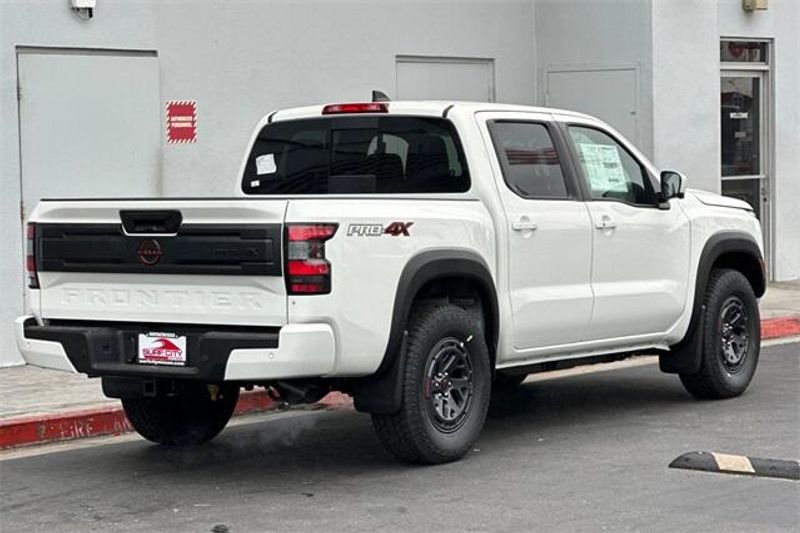 New 2025 Nissan Frontier PRO-4XImage 3