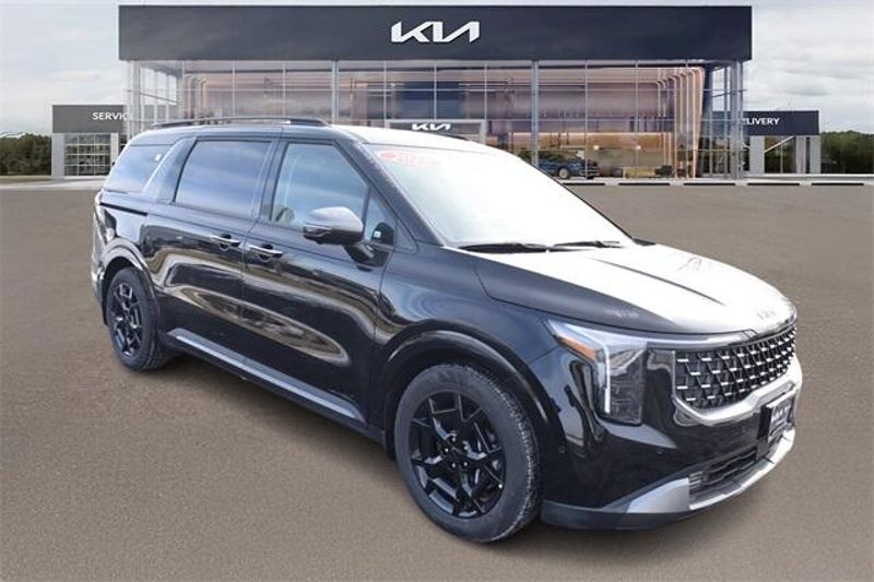 2025 Kia Carnival SX PrestigeImage 1