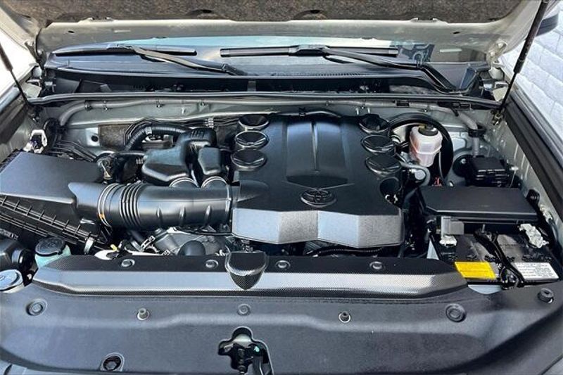 2022 Toyota 4Runner SR5Image 9