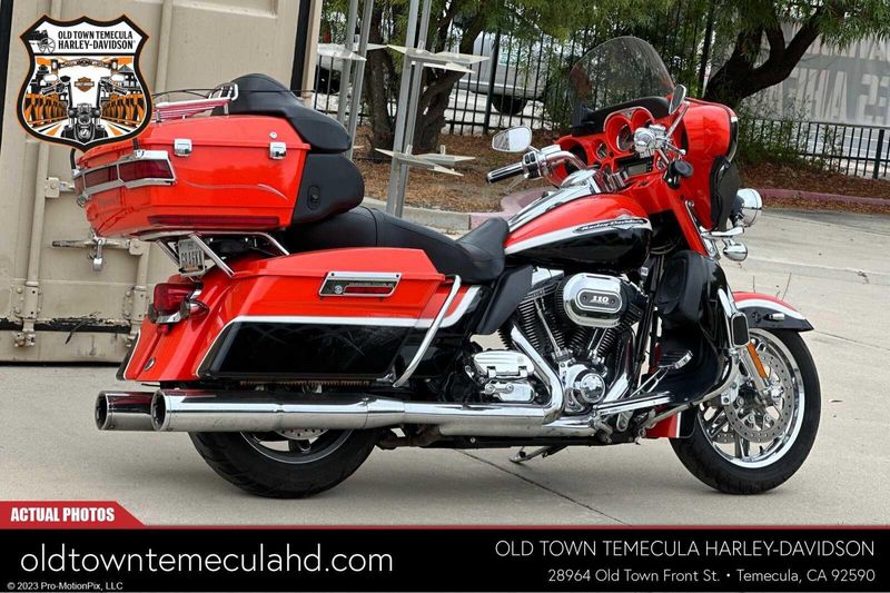 2012 Harley-Davidson Electra Glide in a ELE ORG/BLK DIA W/ PINSTRIP exterior color. BMW Motorcycles of Temecula – Southern California (951) 506-6903 bmwmotorcyclesoftemecula.com 