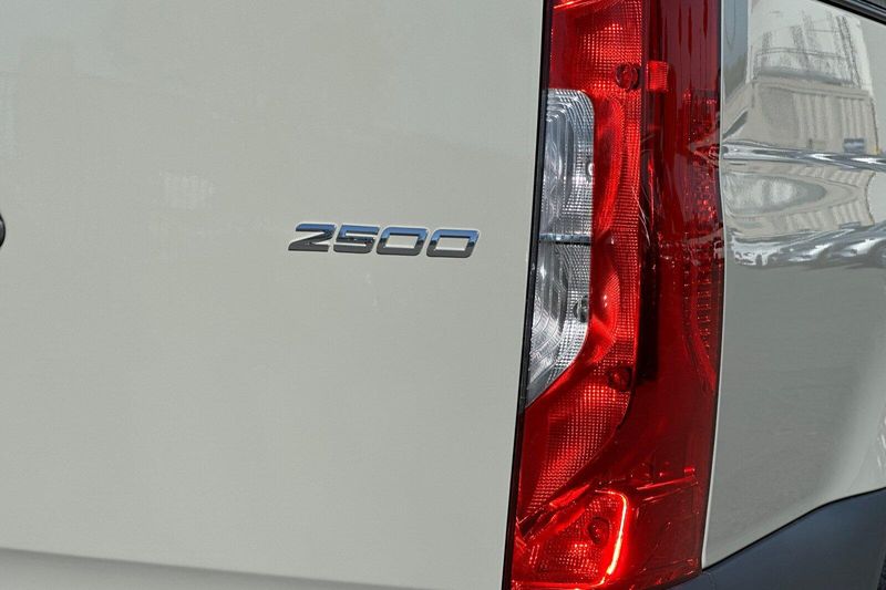 New 2026 Mercedes-Benz Sprinter 2500 Crew 144 WBImage 21