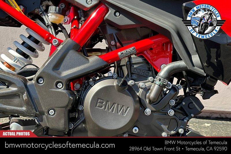 2025 BMW G 310 RImage 11