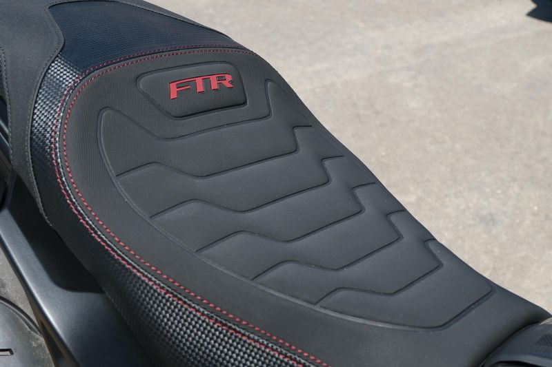 NEW 2024 INDIAN MOTORCYCLE FTR R CARBON Image 15