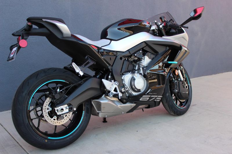 2025 CFMOTO 675SS Image 8