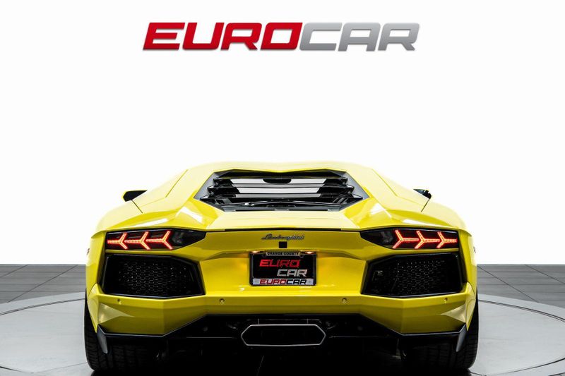 2015 Lamborghini Aventador *FRONT AXLE LIFT * IMMACULATE CONDITION*Image 4