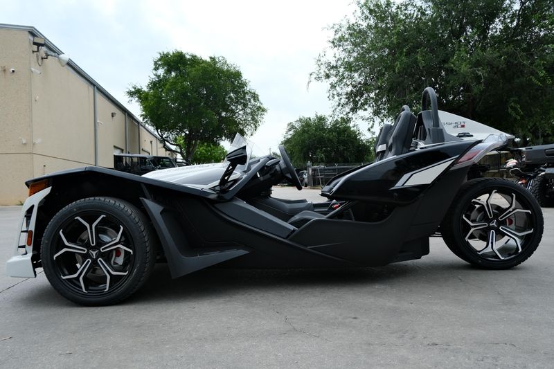 NEW 2026 POLARIS SLINGSHOT SLR AUTODRIVE Image 6
