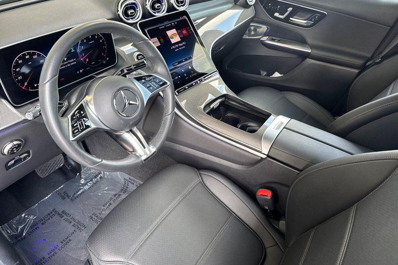Used 2026 Mercedes-Benz GLC 300Image 10