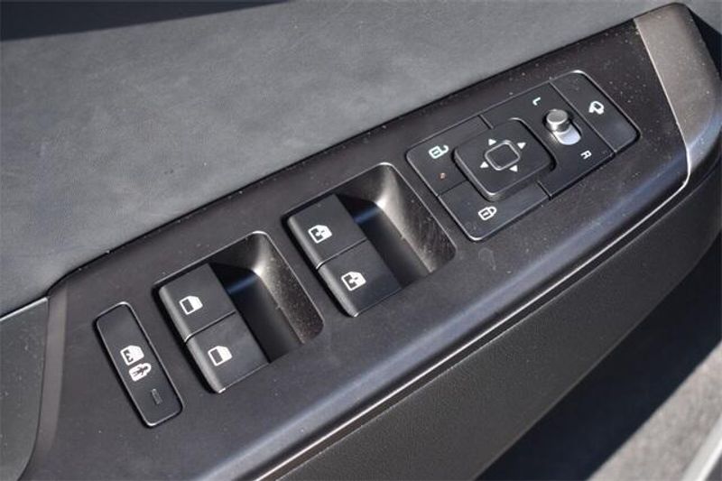 New 2025 Kia EV6 LightImage 18