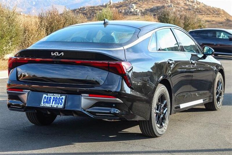 New 2025 Kia K5 LXSImage 17