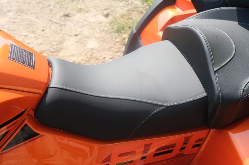 2025 CFMOTO CFORCE 800 TOURING LAVA ORANGE Image 13