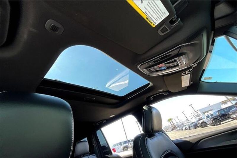 Used 2023 Jeep Grand Cherokee L AltitudeImage 29