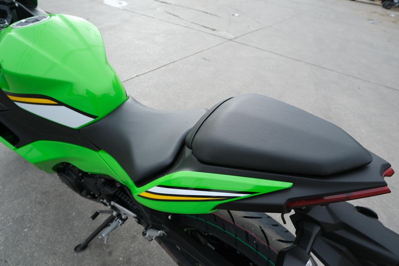 2025 Kawasaki NINJA 500 KRT EDITION LIME GREENImage 6