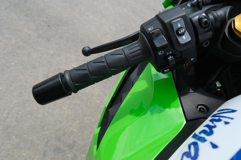 USED 2024 KAWASAKI NINJA ZX4RR ABS Image 25