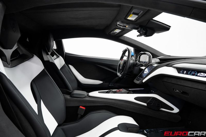 Used 2025 Lamborghini Revuelto *HIGH GLOSS STYLE PACKAGE * PASSENGER DISPLAY*Image 41