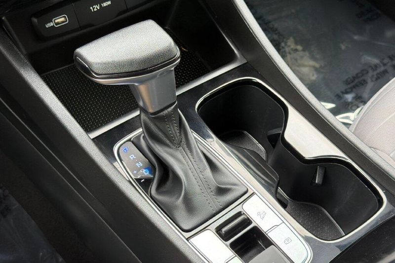 Used 2024 Hyundai Santa Cruz SEImage 19