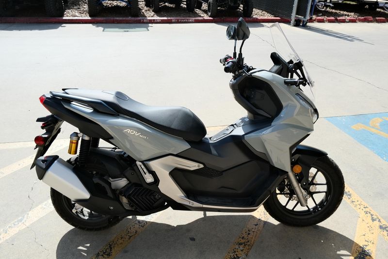 USED 2026 HONDA ADV160 Image 2