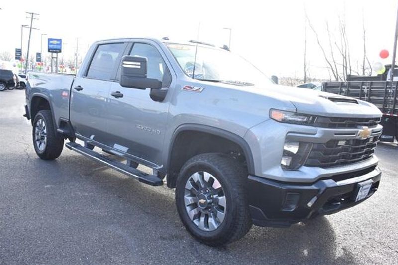 2024 Chevrolet Silverado 2500HD CustomImage 10