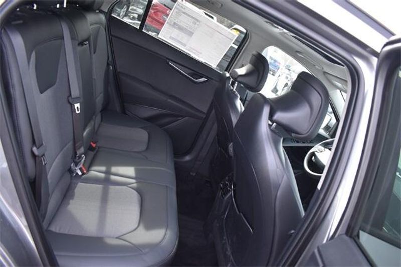 New 2025 Kia Niro EX TouringImage 13