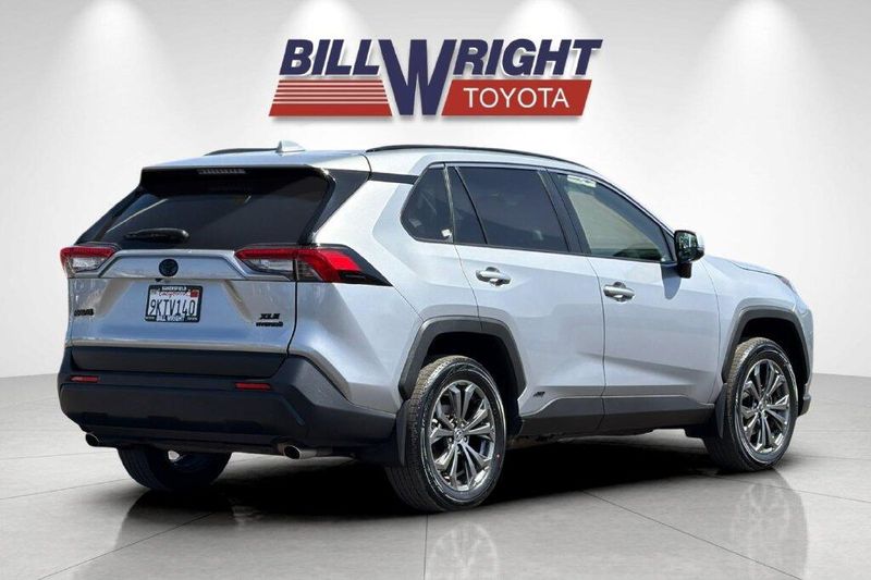 Used 2024 Toyota RAV4 Hybrid XLE PremiumImage 3