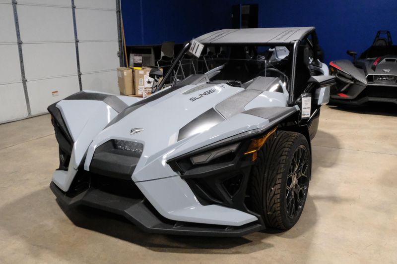 2024 Polaris SLINGSHOT SL AUTODRIVE OCEAN GRAYImage 10