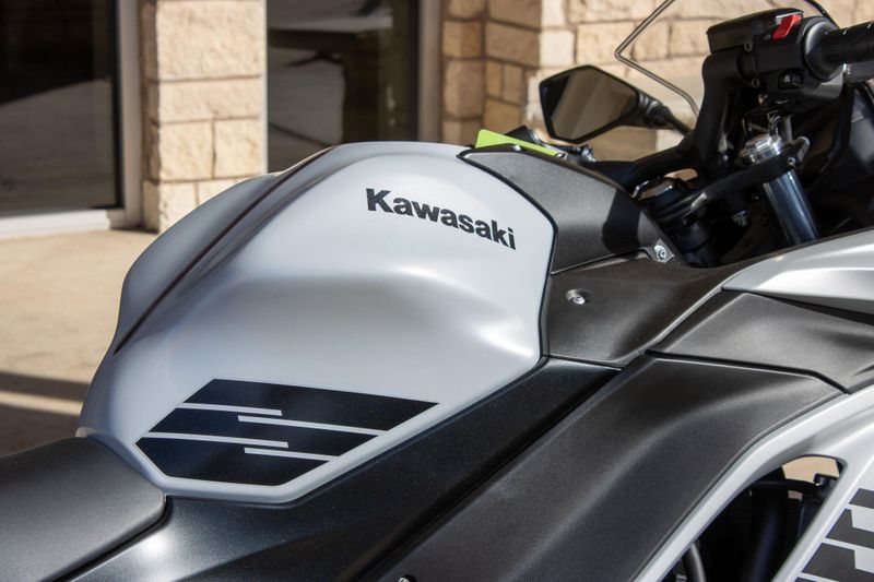 NEW 2026 KAWASAKI NINJA ZX6R Image 9