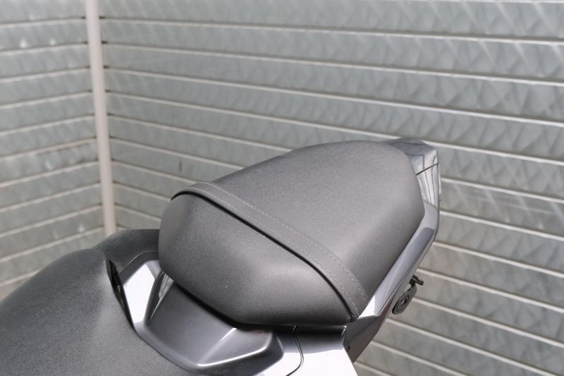 USED 2015 YAMAHA FZ07 Image 19