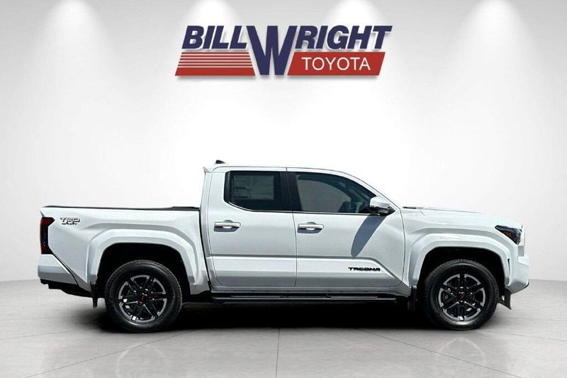 New 2026 Toyota Tacoma TRD SportImage 2