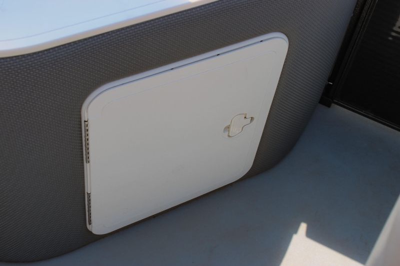 USED 2022 CREST CLASSIC FISH 220 C4 Image 37